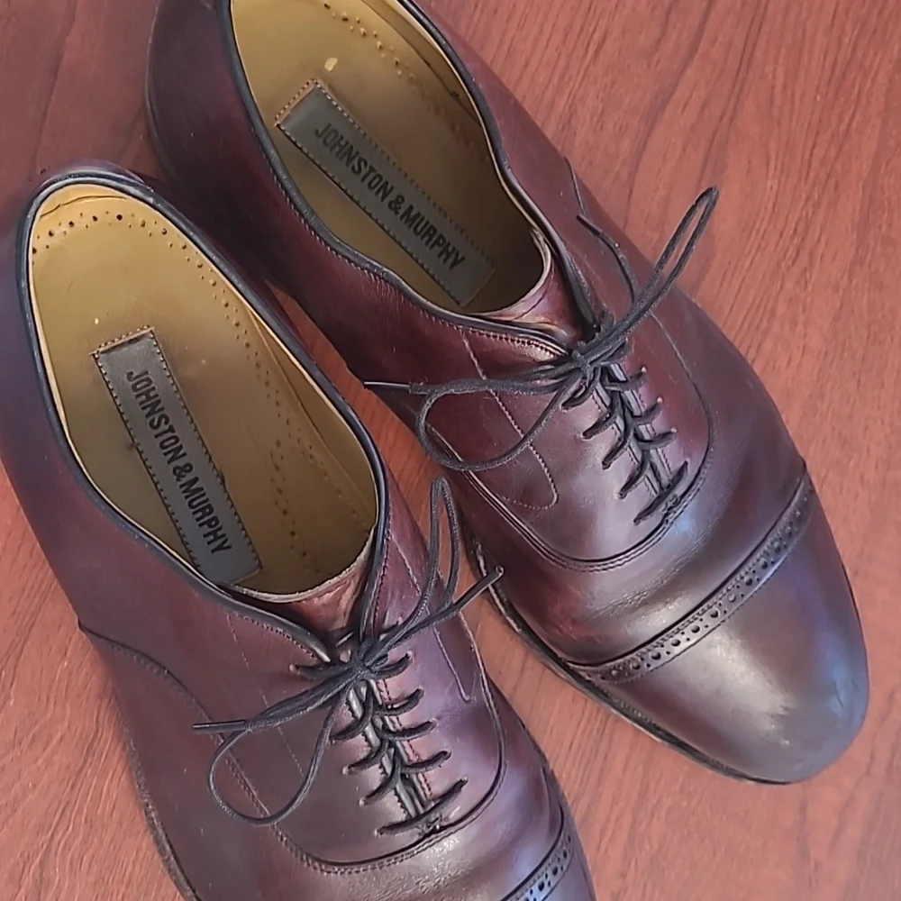 J & M Johnston & Murphy Mens size 10 Brown leather oxford dress shoes